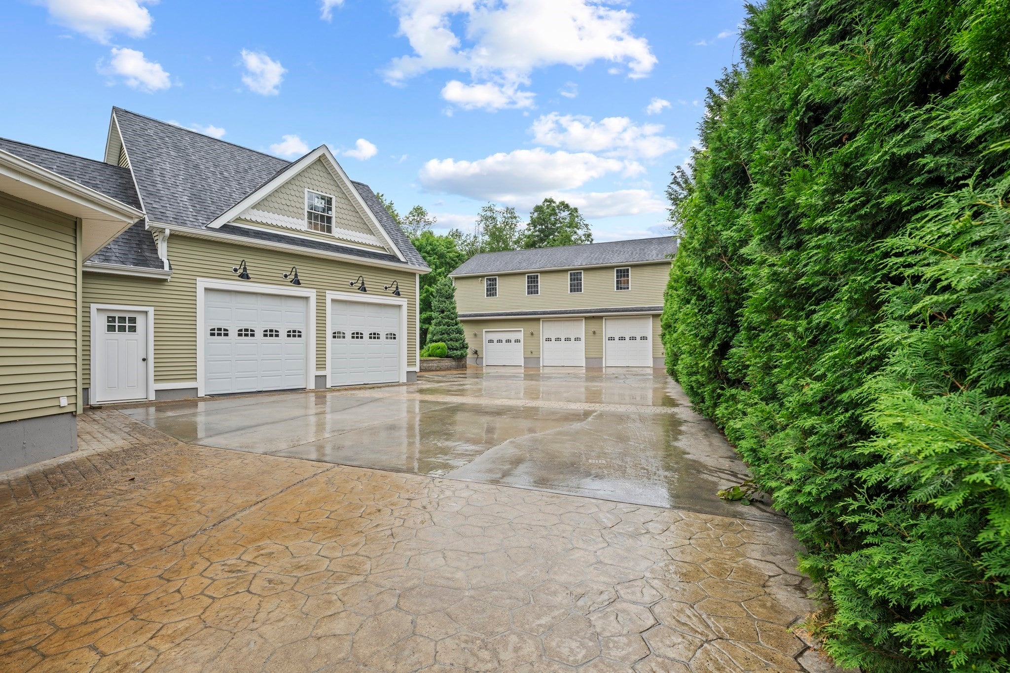 70 Ellis Road, Southbridge MA 01550