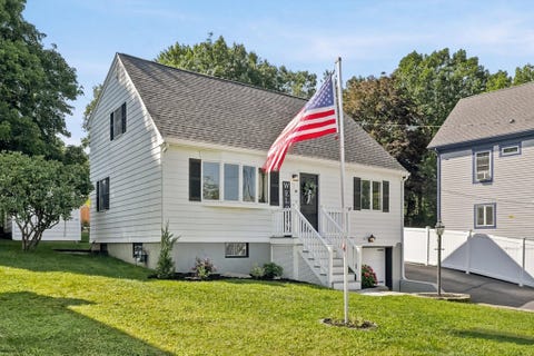 Photo of 24 Carter Street, Woburn, MA 01801 (MLS # 73559602)