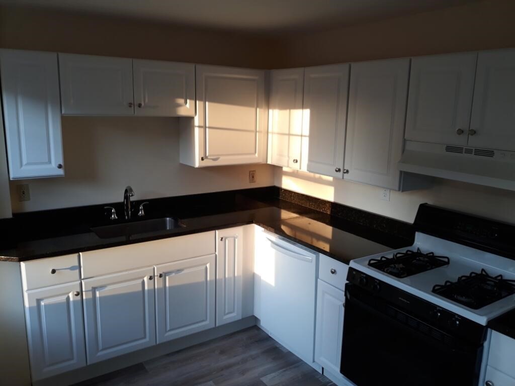 47 Railroad Ave 2L