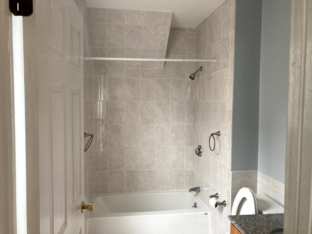 13 Knowlton St #2, Beverly, MA Photo #9