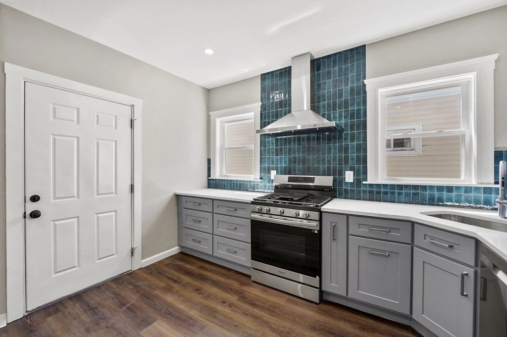 18 Lyon St 3