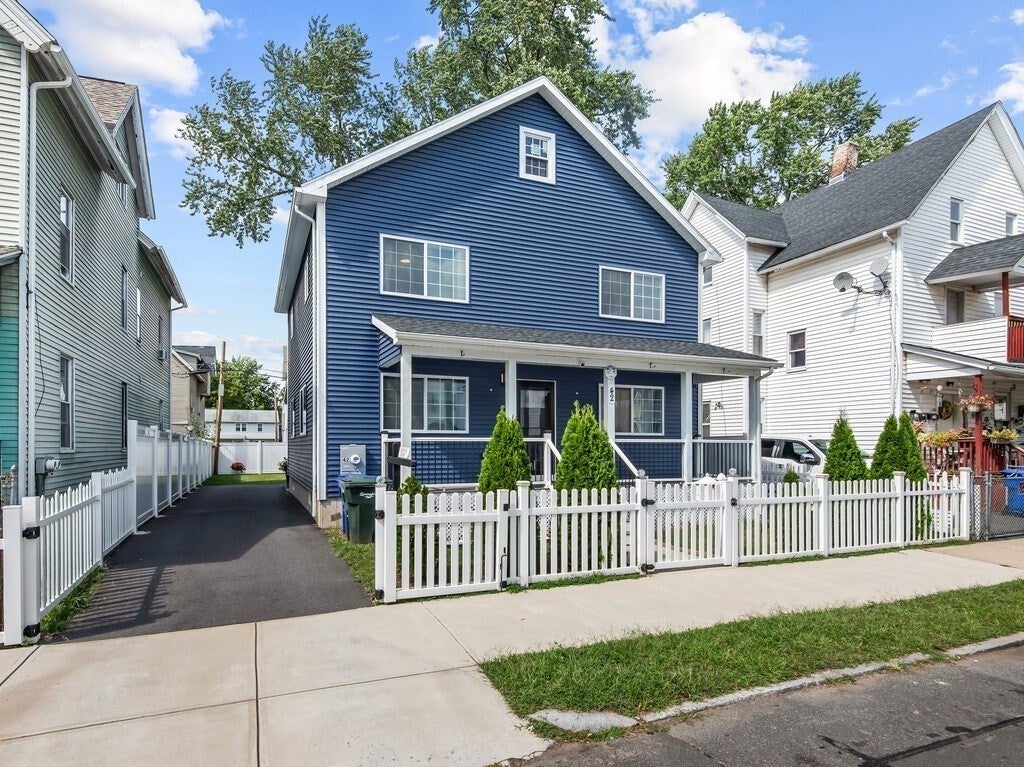42 Ringgold St