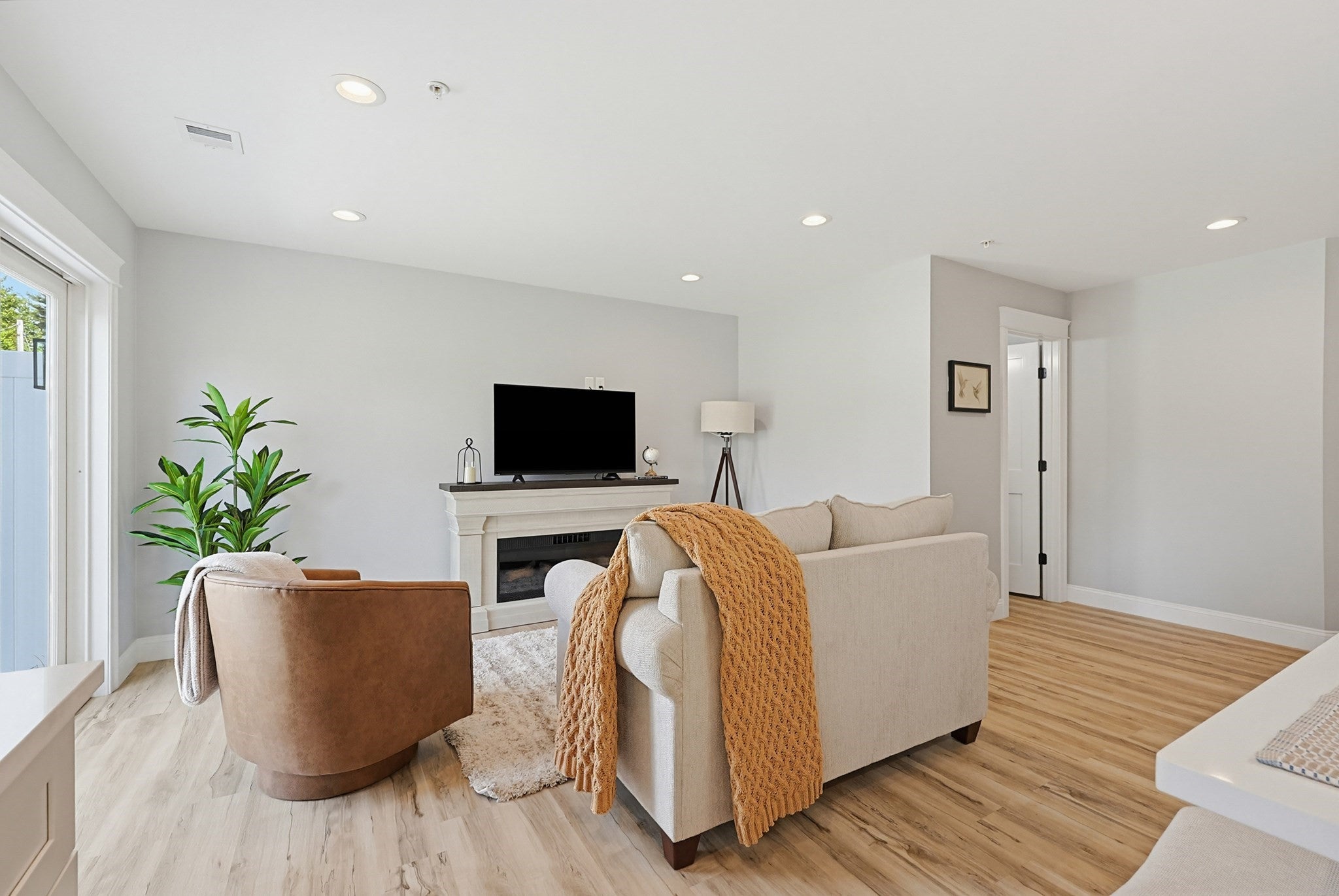 321 Winthrop Street #102, Taunton, MA, 321 Winthrop Street #102, Taunton, MA Photo #3