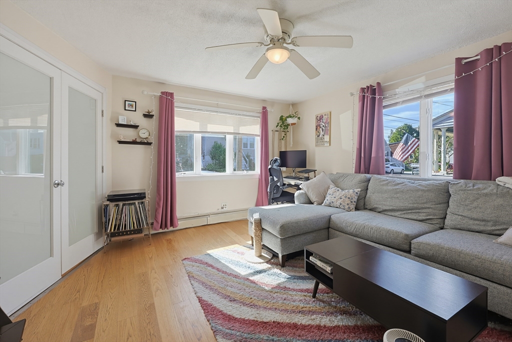 Click for 11 Hillcrest Ave #1, Beverly, MA slideshow