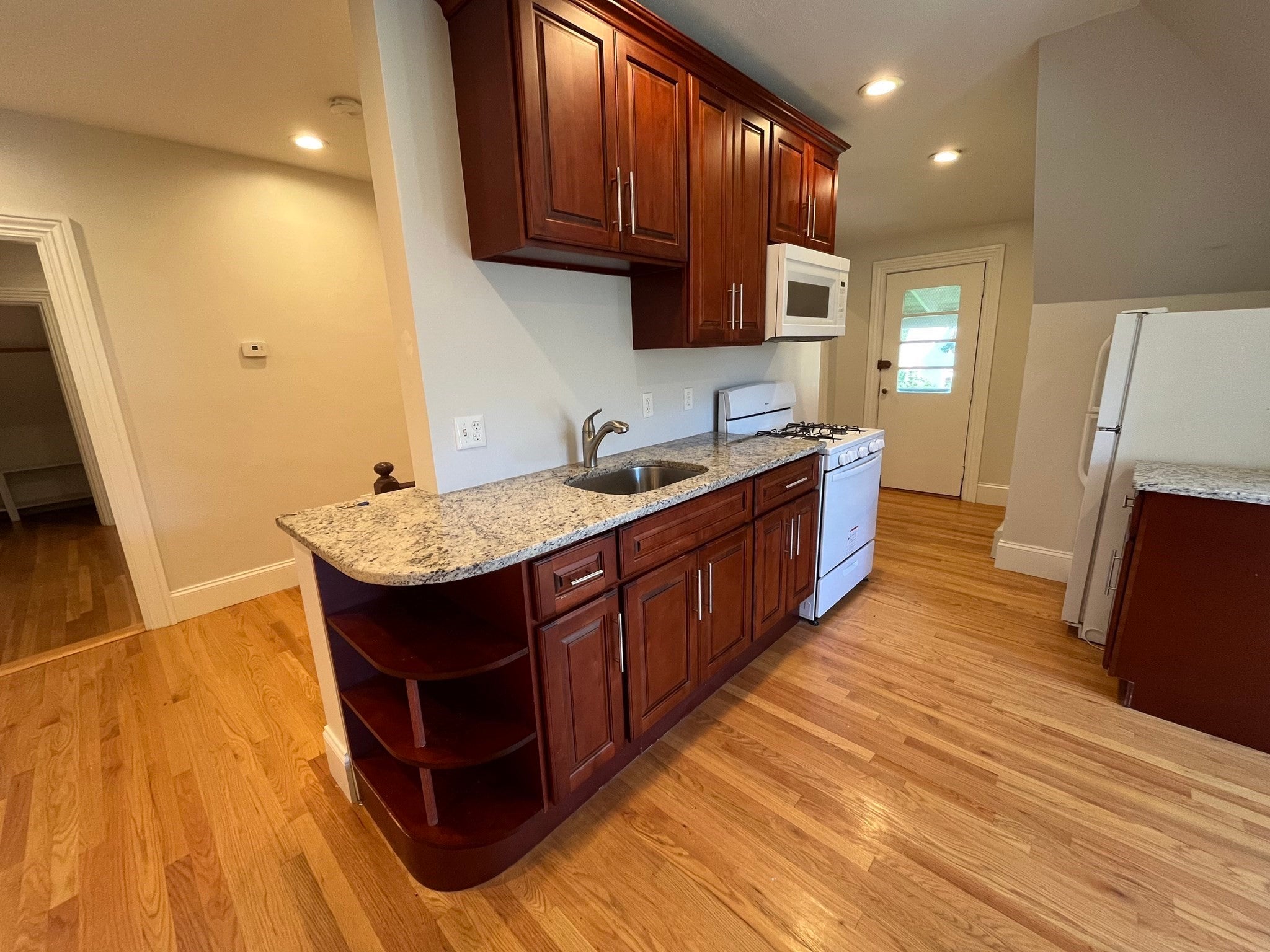 90 Lyndhurst St #5, Boston, MA, 90 Lyndhurst St #5, Boston, MA Photo #2