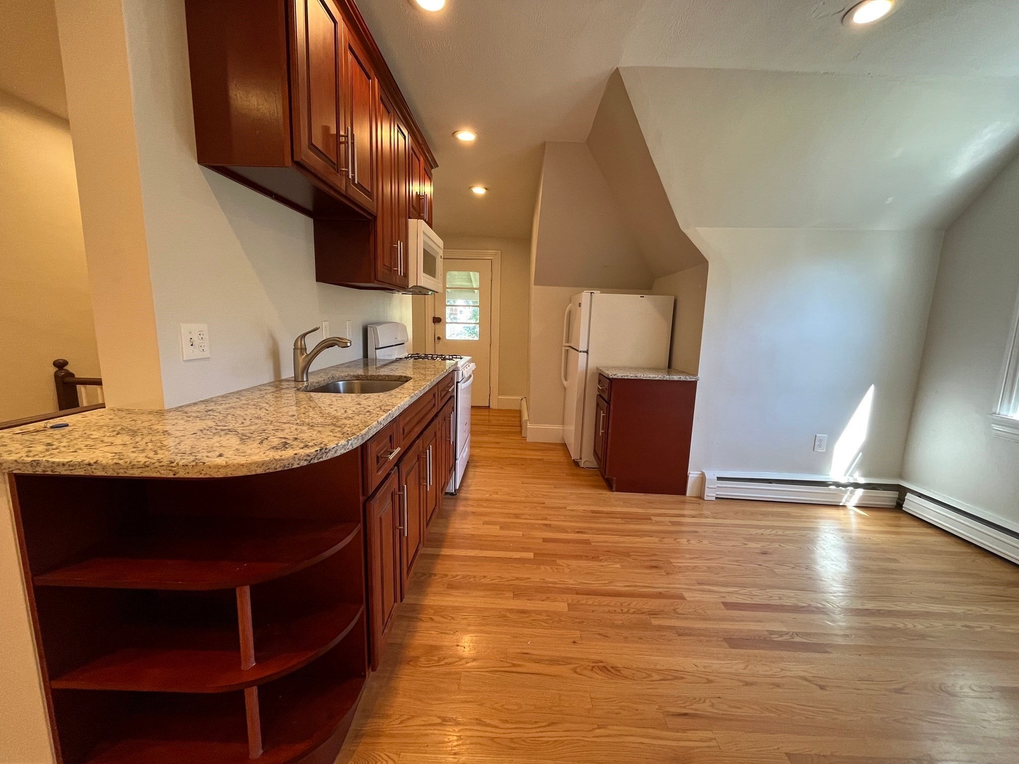 90 Lyndhurst St #5, Boston, MA, 90 Lyndhurst St #5, Boston, MA Photo #3