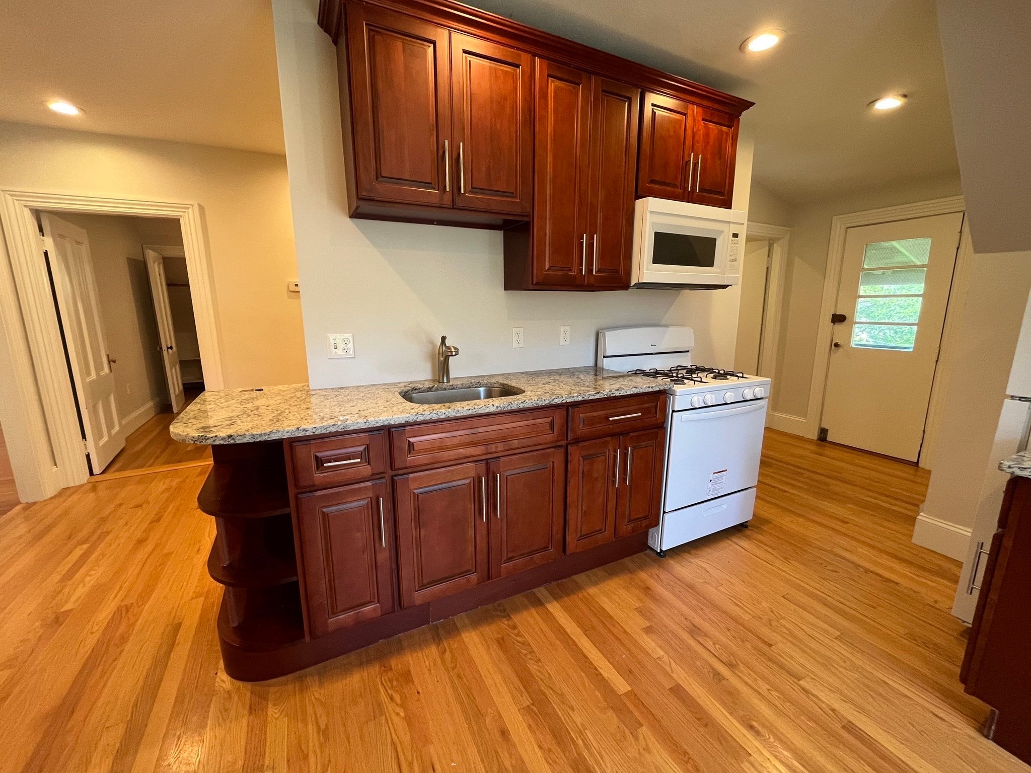 90 Lyndhurst St #5, Boston, MA, 90 Lyndhurst St #5, Boston, MA Photo #1