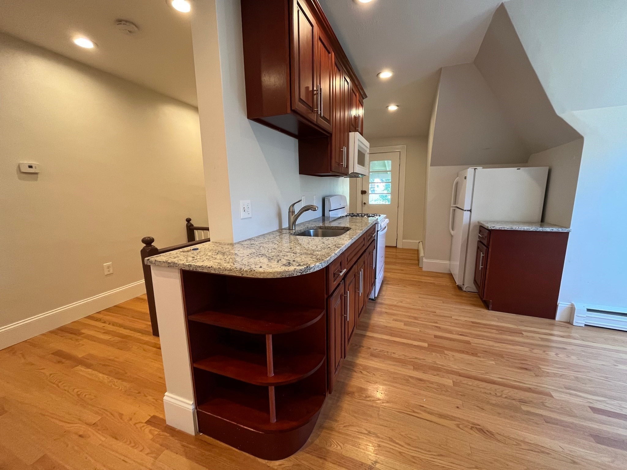 90 Lyndhurst St #5, Boston, MA, 90 Lyndhurst St #5, Boston, MA Photo #4
