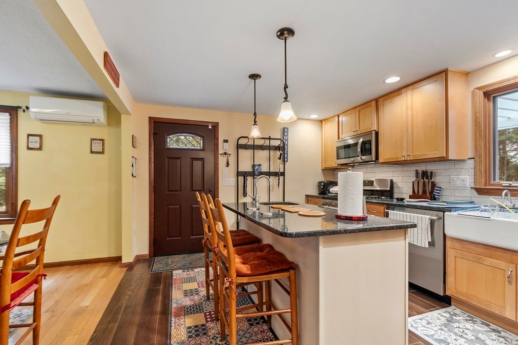 378 Pelham Rd, Dracut, MA, 378 Pelham Rd, Dracut, MA Photo #6