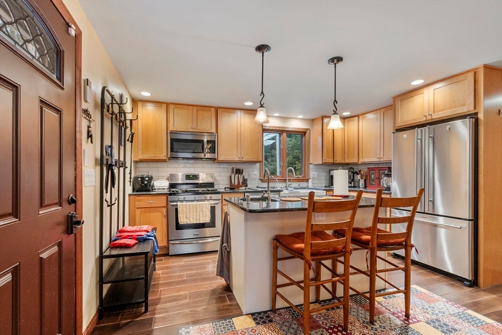 378 Pelham Rd, Dracut, MA, 378 Pelham Rd, Dracut, MA Photo #8
