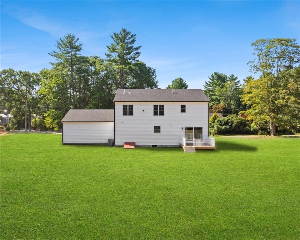 11 Elm Place