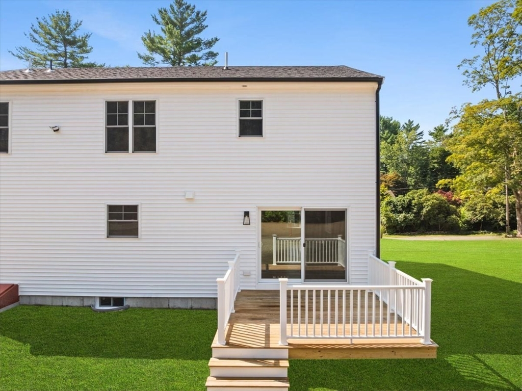 11 Elm Place