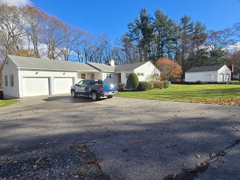 168 Twinbrooke Dr Holden MA 01520