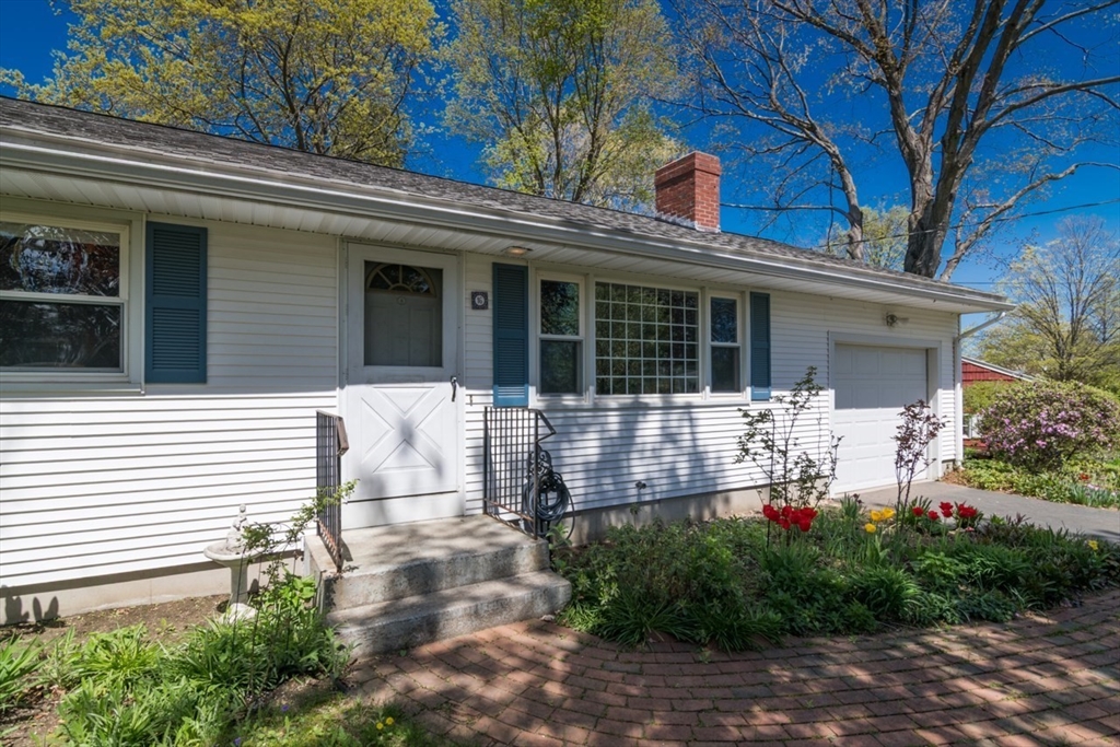 16 Highland Circle