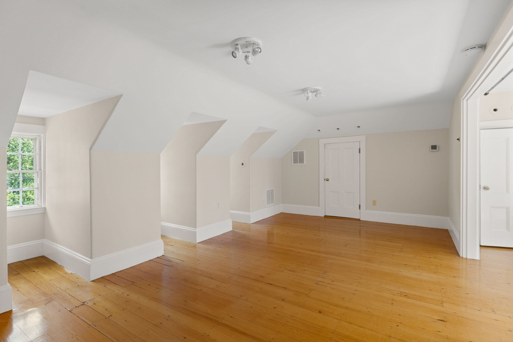 90 Raymond ST, Cambridge, MA Photo #23