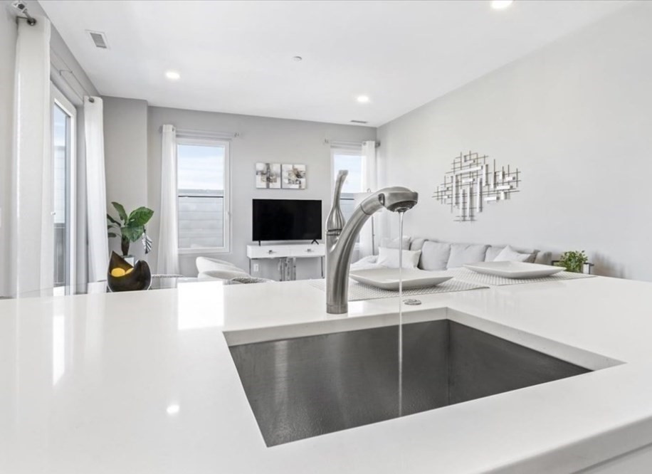 610 Rutherford 501
