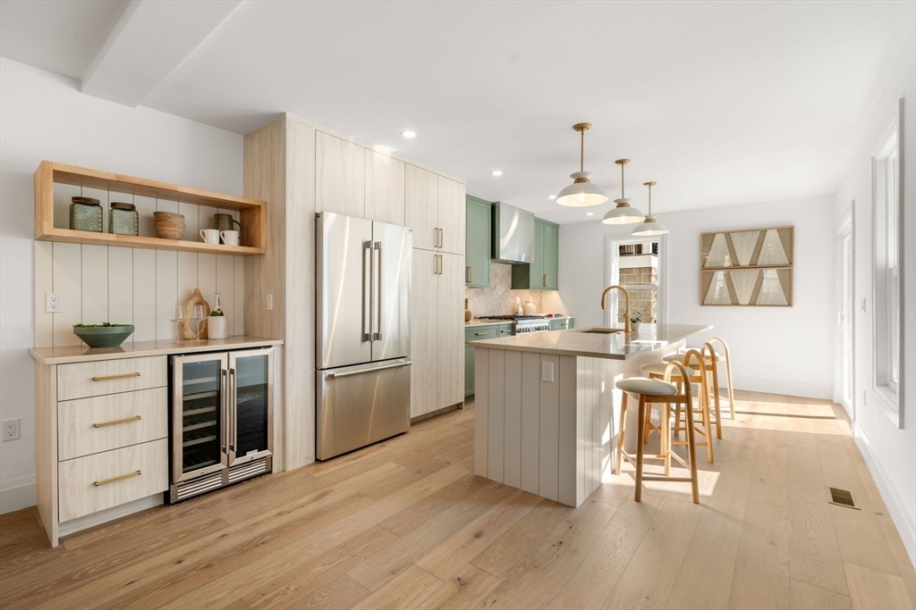 162 W Seventh Street