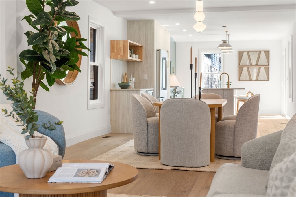 162 W Seventh Street