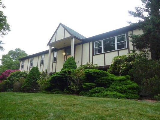 124 HAMPTON RD, SHARON, MA 02067 - Image 18c6cc8538bc9ba8ba87182fcb4e2c71/2098792107