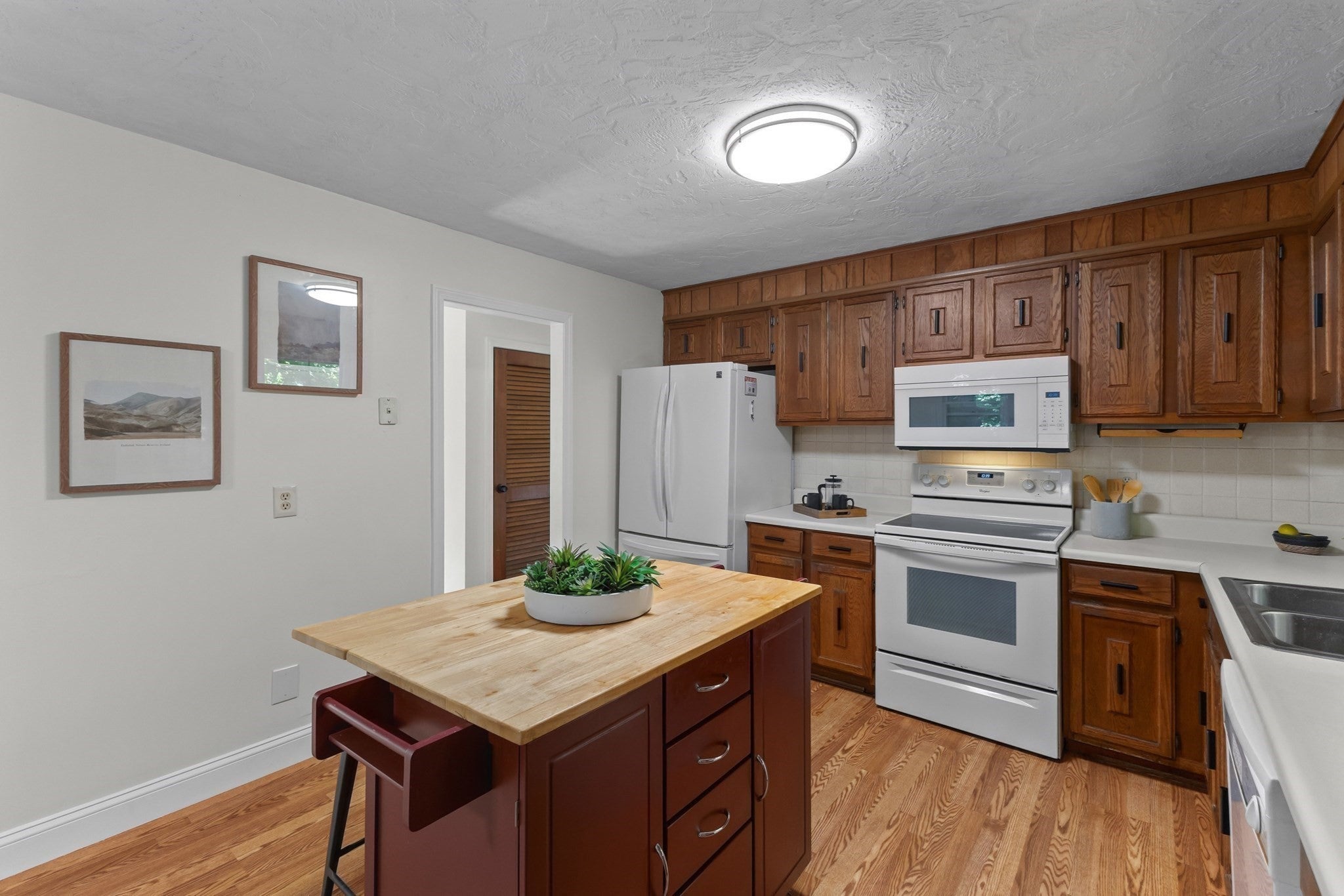 106 Woodland Street, West Boylston, MA, 106 Woodland Street, West Boylston, MA Photo #12