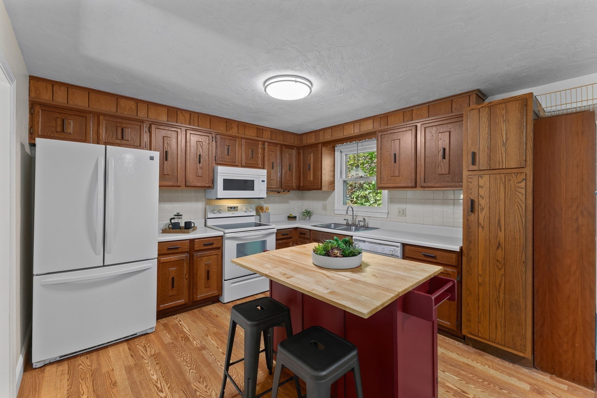 106 Woodland Street, West Boylston, MA, 106 Woodland Street, West Boylston, MA Photo #11