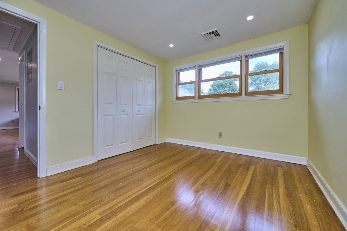 13 Forbes Ave, Burlington, MA, 13 Forbes Ave, Burlington, MA Photo #11