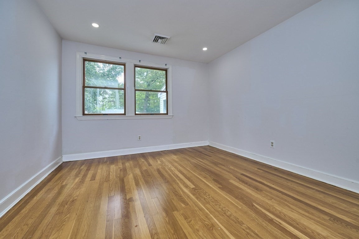 13 Forbes Ave, Burlington, MA, 13 Forbes Ave, Burlington, MA Photo #16