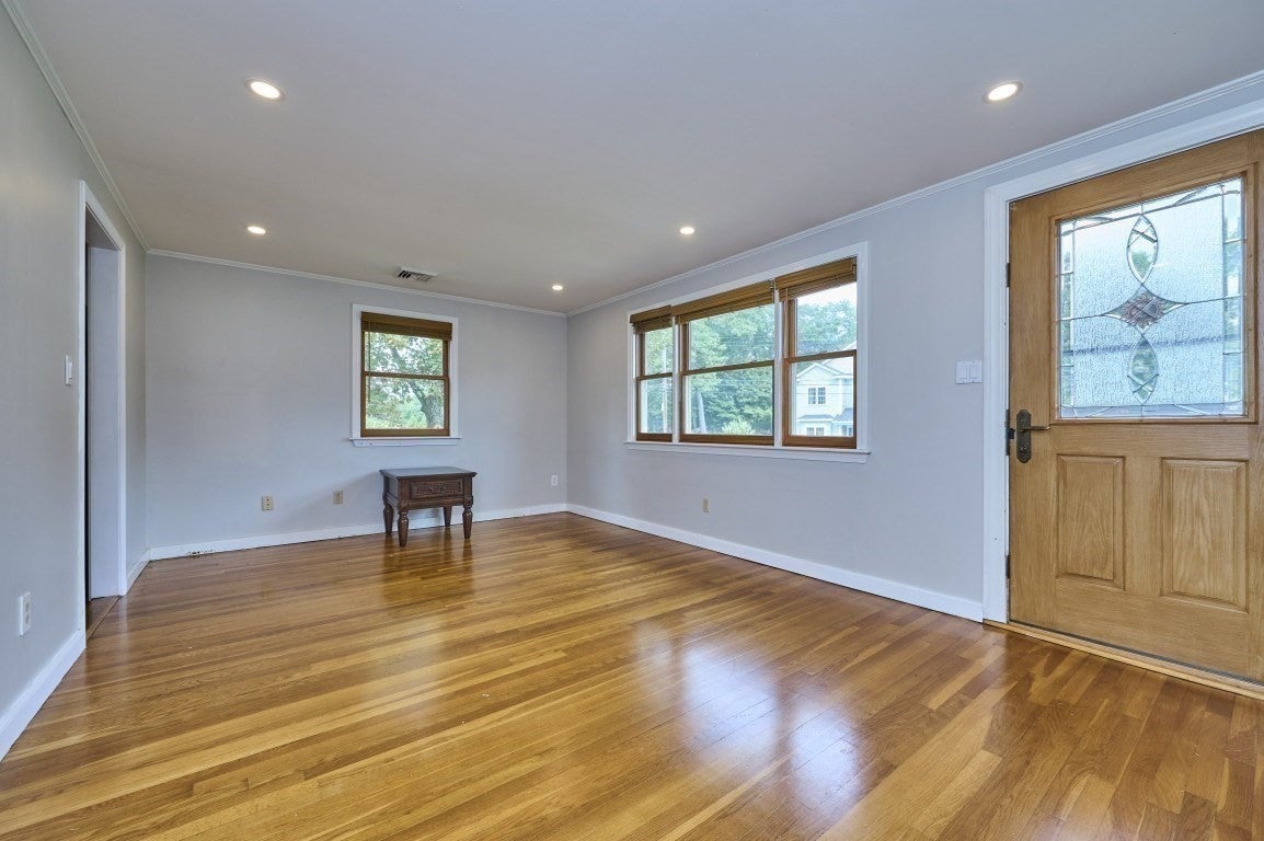 13 Forbes Ave, Burlington, MA, 13 Forbes Ave, Burlington, MA Photo #3