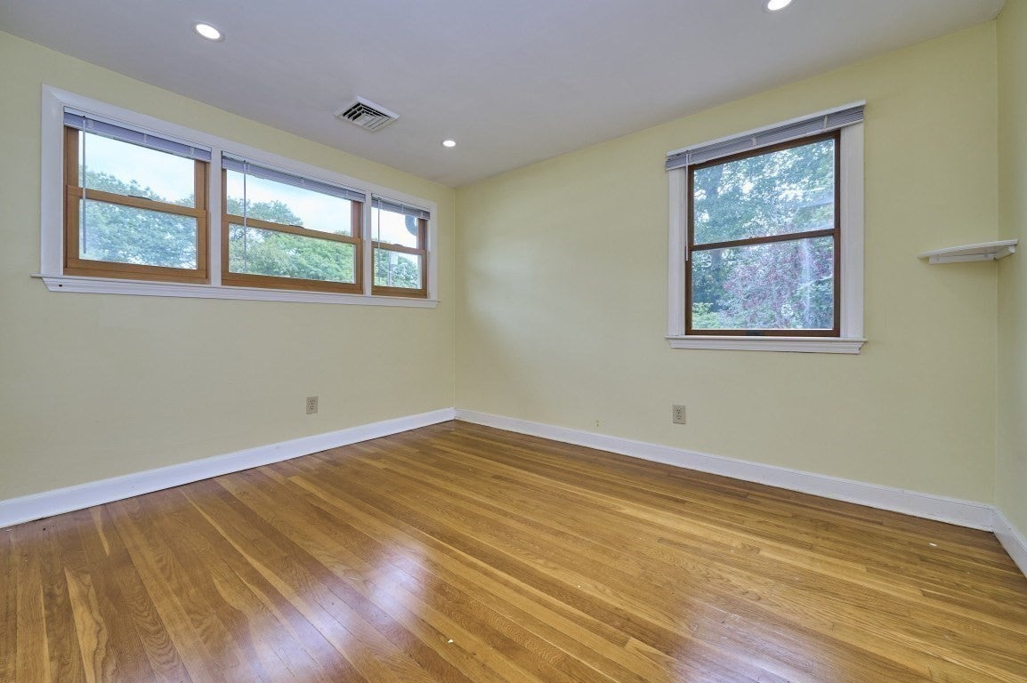 13 Forbes Ave, Burlington, MA, 13 Forbes Ave, Burlington, MA Photo #12