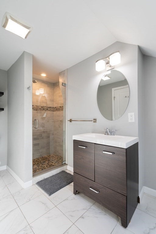 353 Sumner St #2, Boston, MA Photo #14