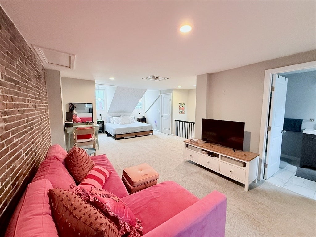 353 Sumner St #2, Boston, MA Photo #13