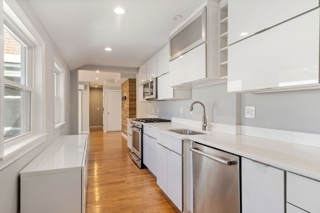 353 Sumner St #2, Boston, MA Photo #2