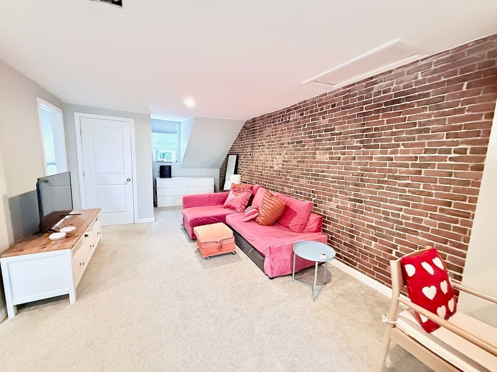 353 Sumner St #2, Boston, MA Photo #12