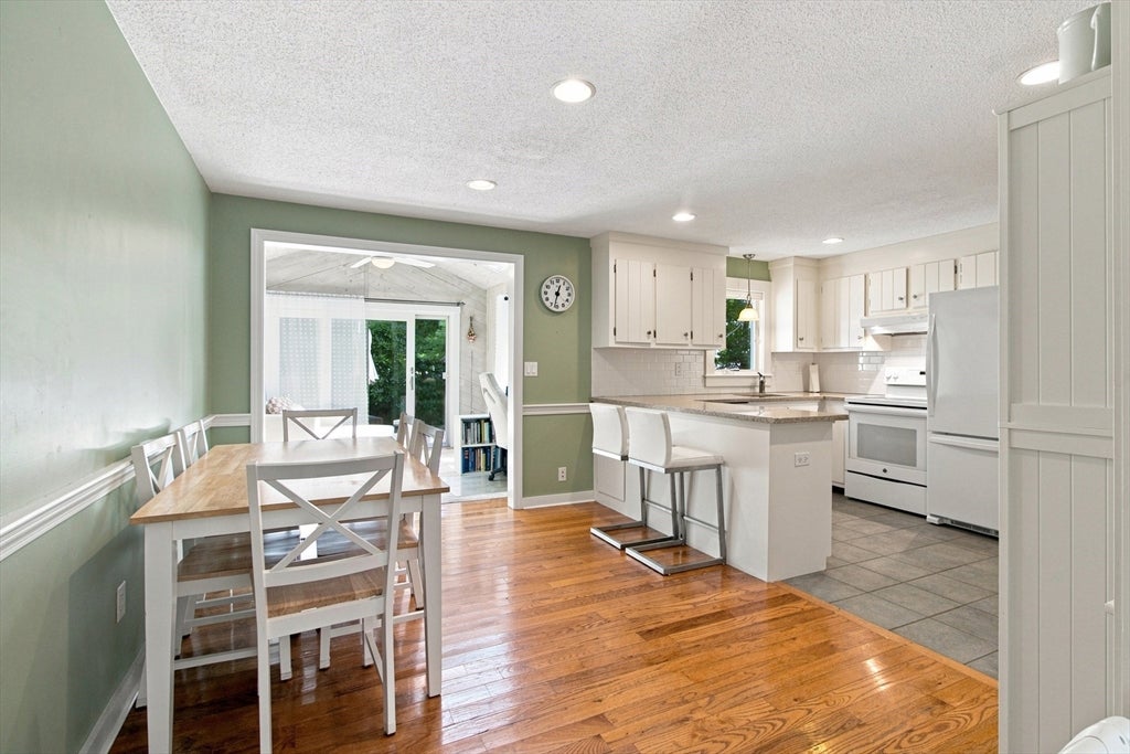 48 Audubon Cir, Barnstable, MA, 48 Audubon Cir, Barnstable, MA Photo #4