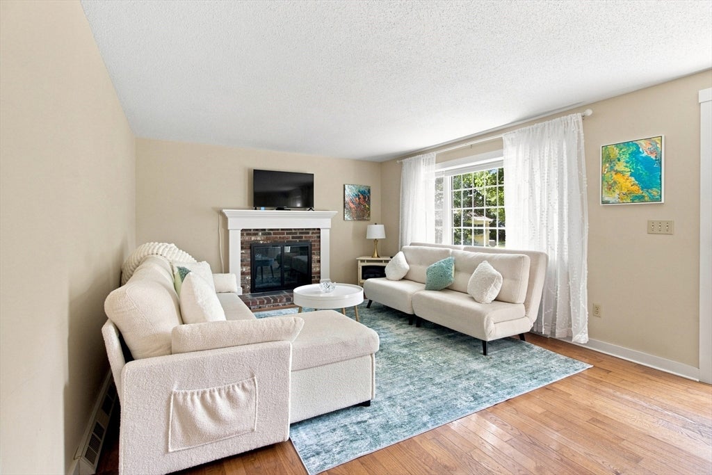 48 Audubon Cir, Barnstable, MA, 48 Audubon Cir, Barnstable, MA Photo #3