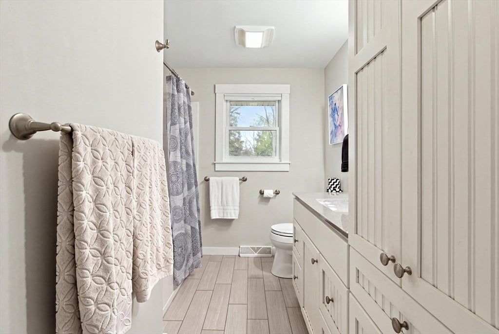 48 Audubon Cir, Barnstable, MA, 48 Audubon Cir, Barnstable, MA Photo #9