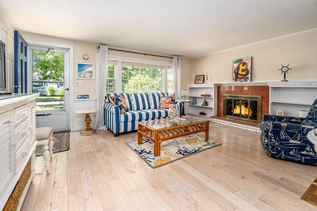 6 Security St, Barnstable, MA, 6 Security St, Barnstable, MA Photo #2