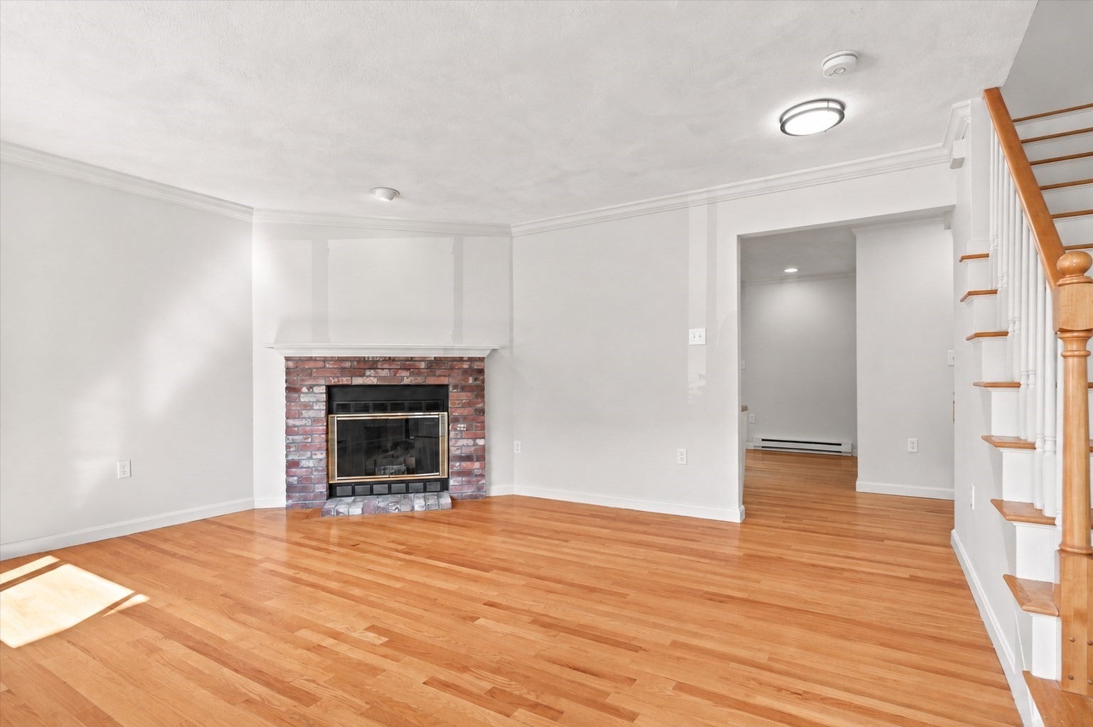 4 Erick Road 102