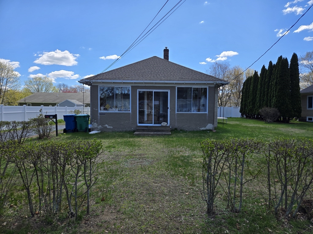 23 Newbridge Ave