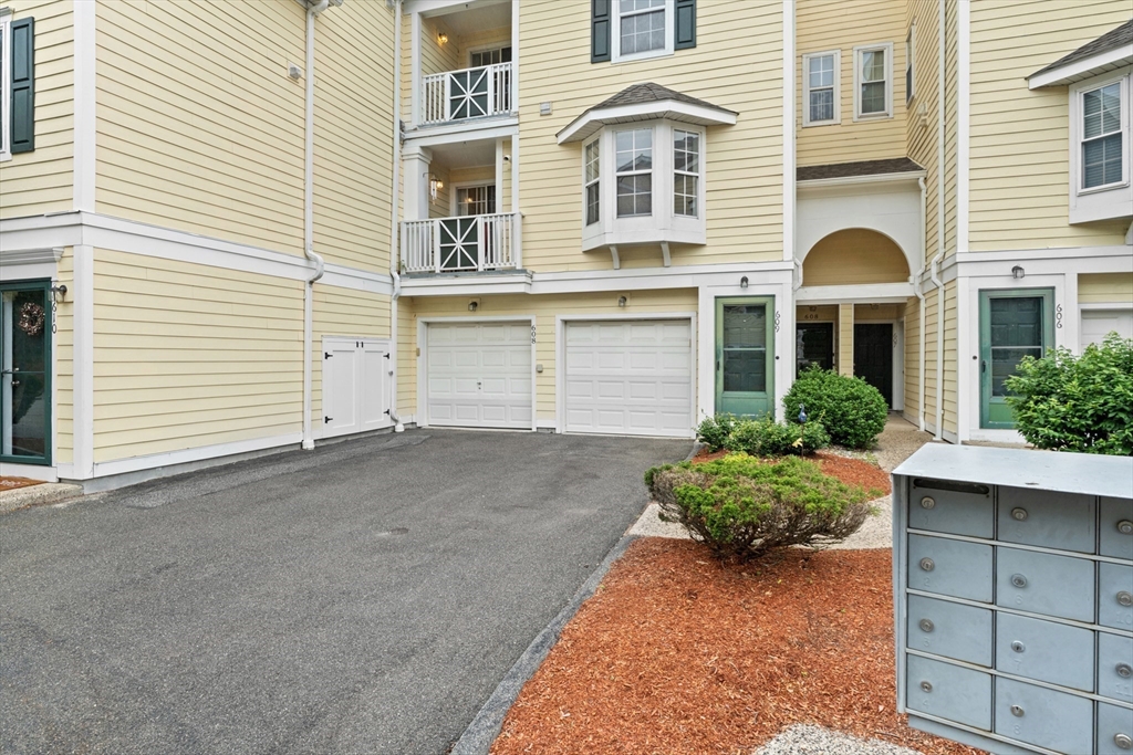 609 Gazebo Circle 609