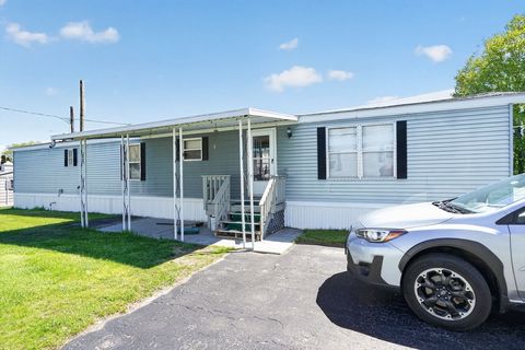 Photo of 4 1st AVE, Cheshire, MA 01225 (MLS # 73519429)