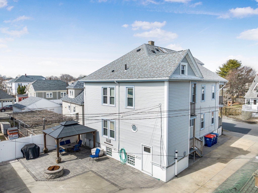 320 Wood St