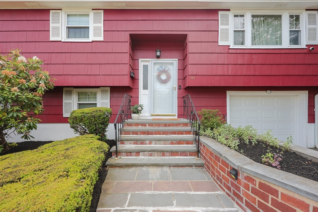 89 Fernandez Cir