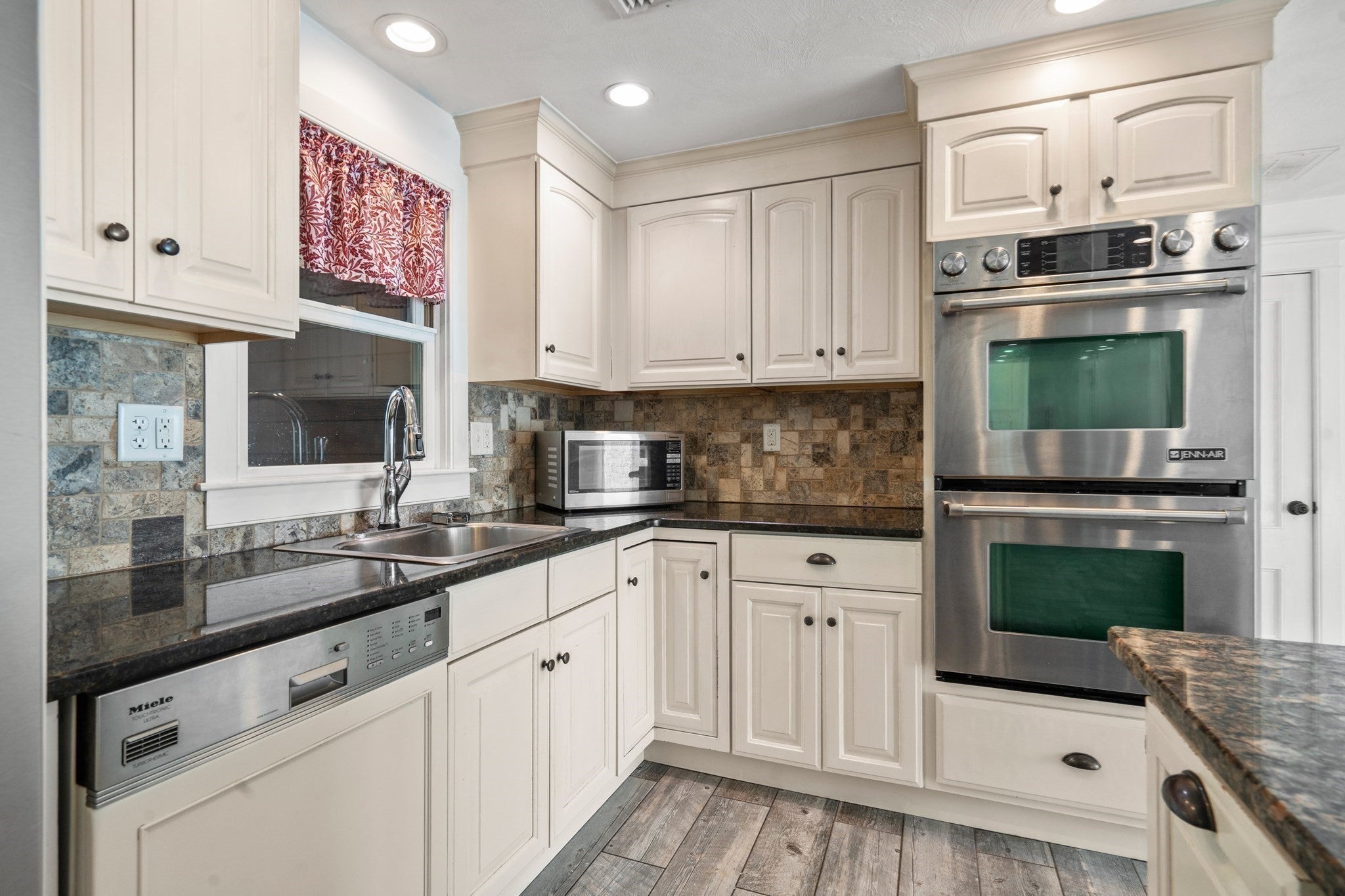 95 Dean St, Raynham, MA Photo #7