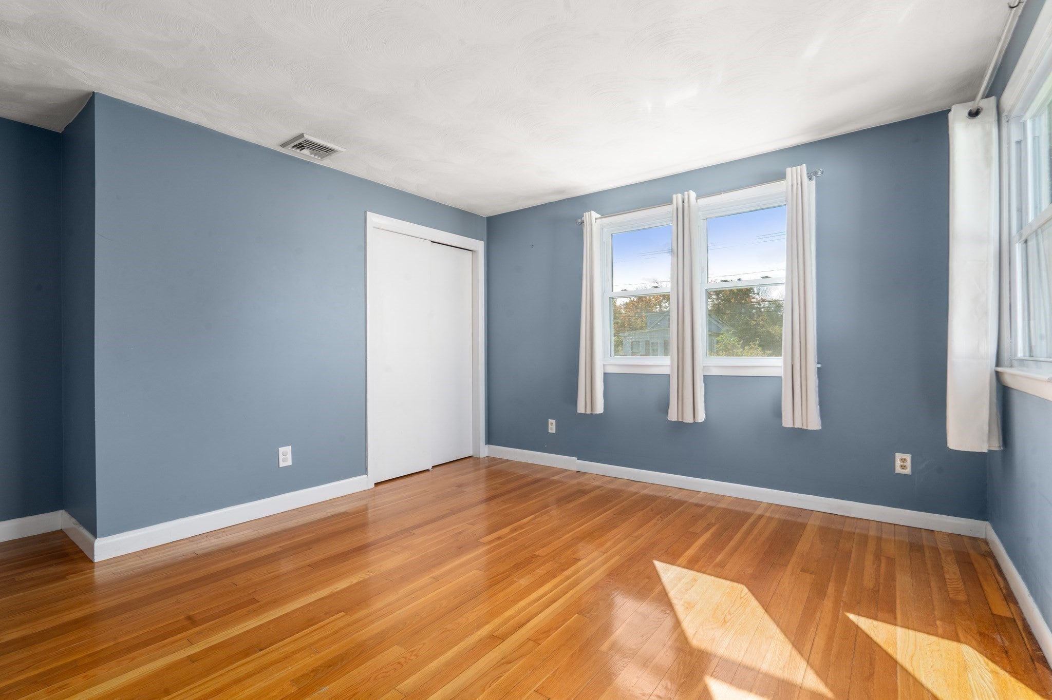 95 Dean St, Raynham, MA Photo #17
