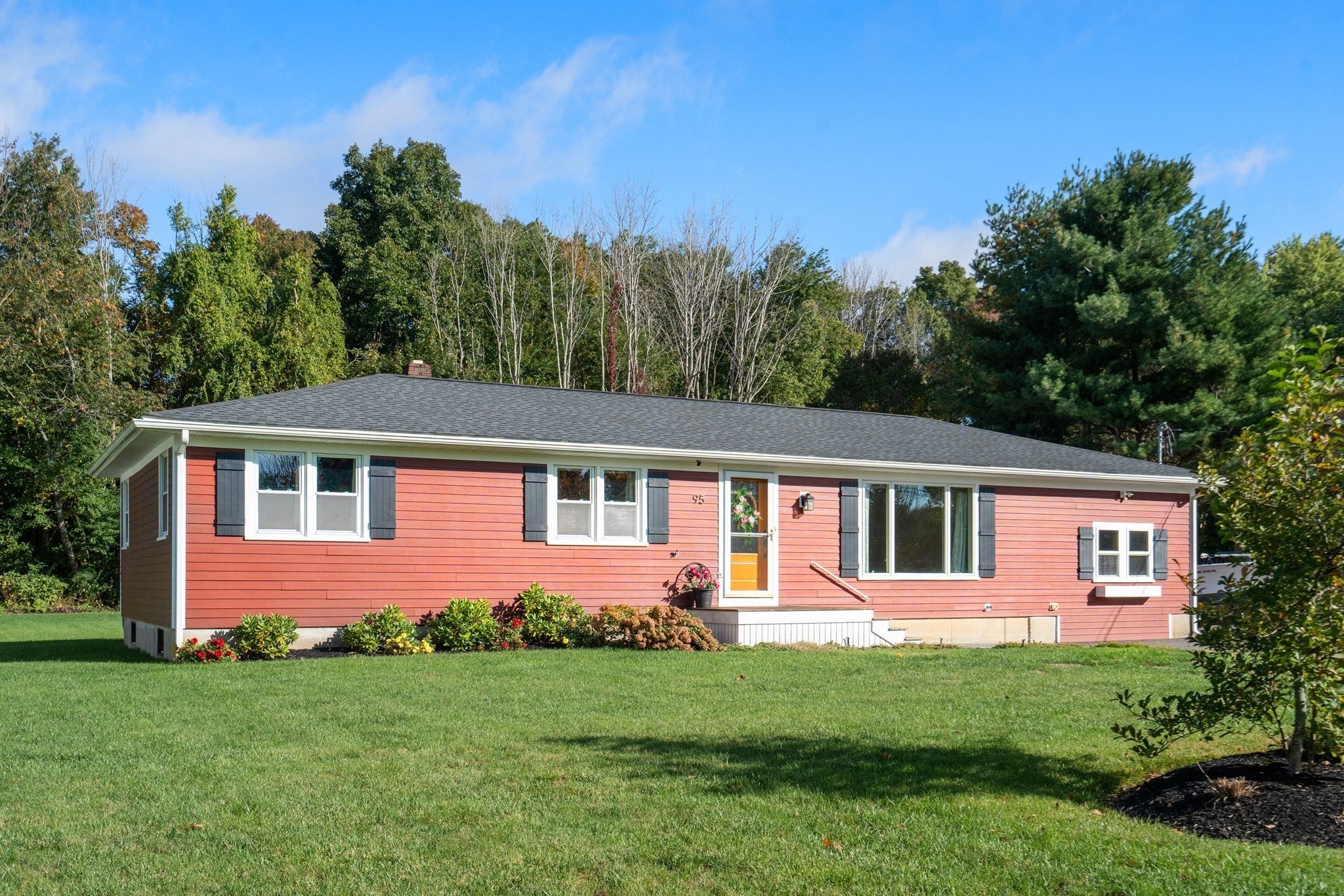 95 Dean St, Raynham, MA Photo #1