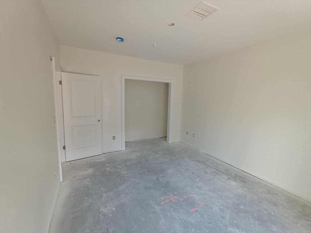 10 Franklin Ave 104