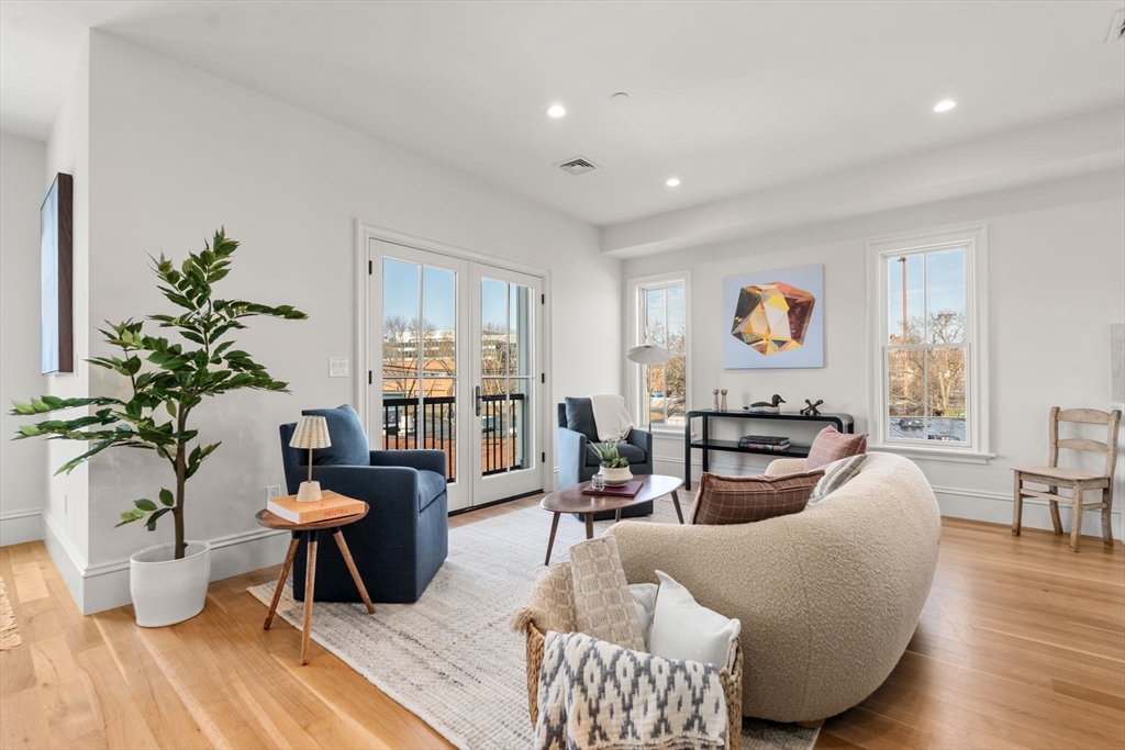 60 Williams Street 302