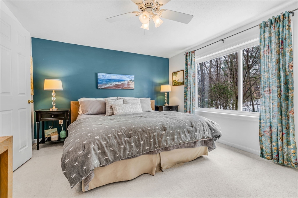 Franklin, Massachusetts 02038, United States, 2 Bedrooms Bedrooms, ,3 BathroomsBathrooms,Residential,Pending,77940