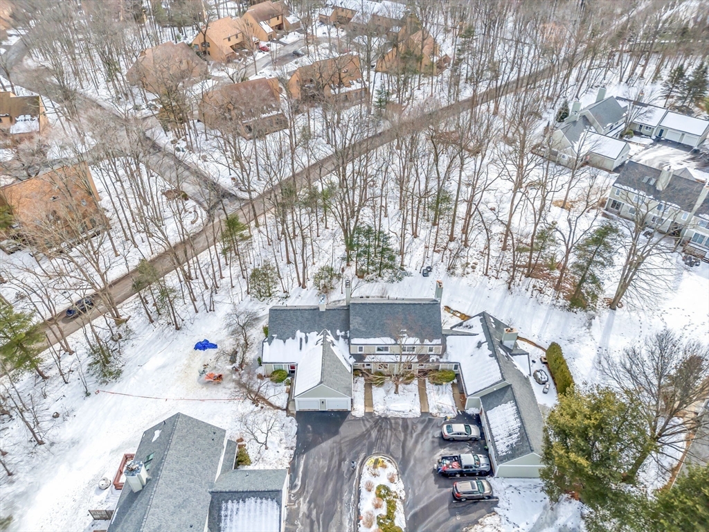 Franklin, Massachusetts 02038, United States, 2 Bedrooms Bedrooms, ,3 BathroomsBathrooms,Residential,Pending,77940